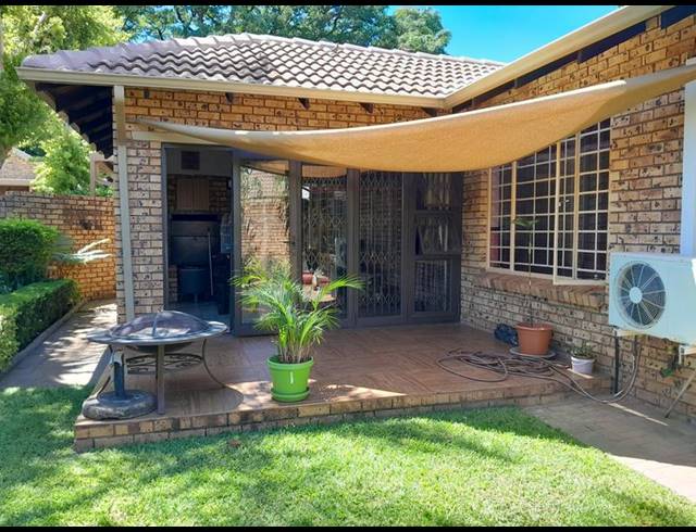 3 BEDROOM TOWNHOUSE FOR SALE IN ANNLIN